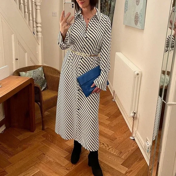 GORGEOUS H&M Stripe Button Down Dress - Picture 3 of 10